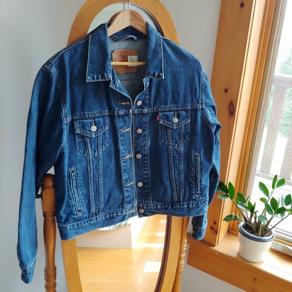 Levi's Jackets & Blazers - 🌻 Levi's - Jeans jacket
